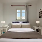 Adonis Hotel