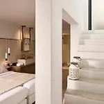Adonis Hotel 4*