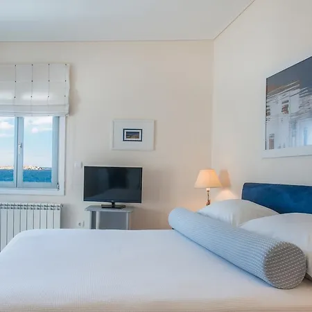 Adonis Hotel