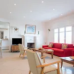 أدونيس Mykonos Town