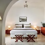 Adonis Hotel