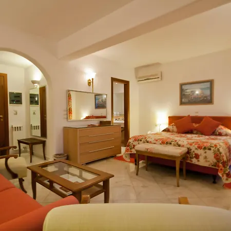 アドニス Mykonos Town