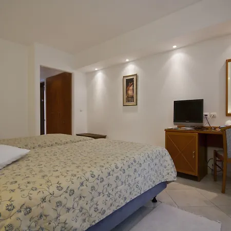 アドニス 4* Mykonos Town