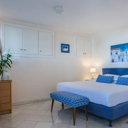 アドニス 4* Mykonos Town